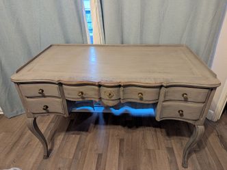 Cute Vintage Desk