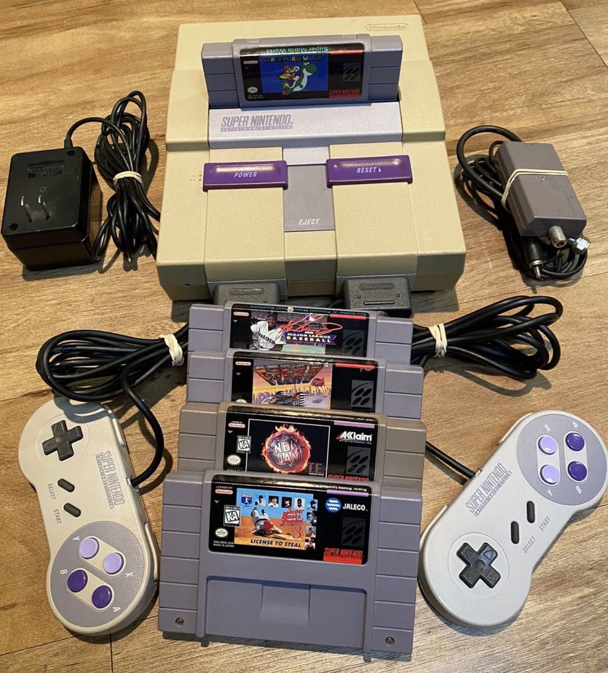 Super Nintendo with outlet 5 games!