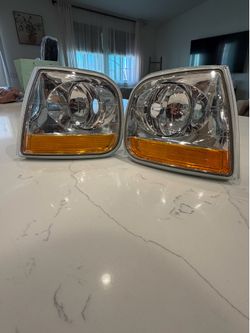 Corner lenses