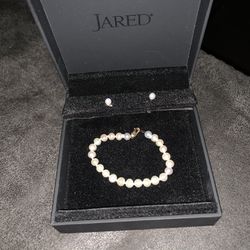 14k  Gold Pearl  Bracelet 