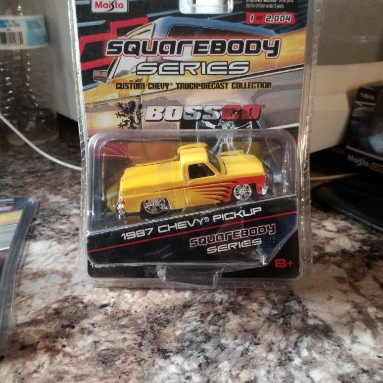 Maisto squarebody best sale series