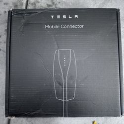 Brand New TESLA MOBILE CONNECTOR BUNDLE GEN 2 1763817-00 New