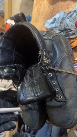 Steel toe boots