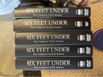 5 Seasons  of Six Feet Under DVD Sets