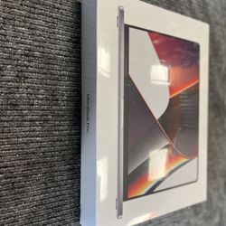 16-inch MacBook 💻 Pro With Apple M1 Pro Chip