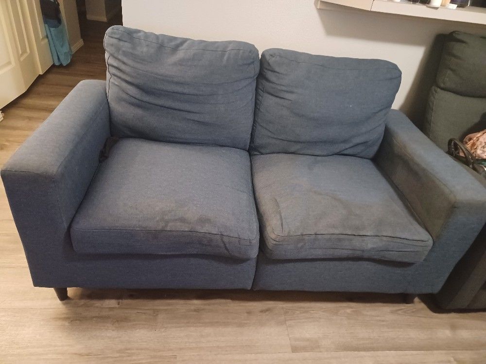 Free Love Seat