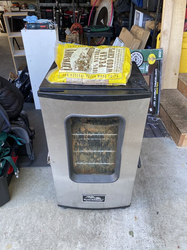 Masterbuilt Electric Smoker for Sale in DuPont, WA - OfferUp