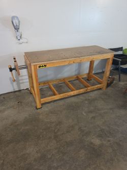 Solid Wood Workbench with Vise