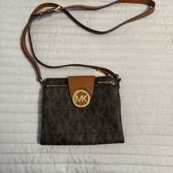 Michael Kors Wallet Crossbody 