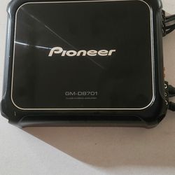 Pioneer GM-D8701 Amp