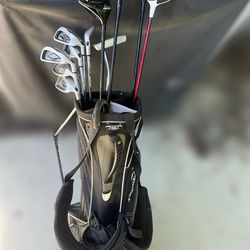 callaway clubs , X factor golf cubs and bag. excellent condition !!! open to offers