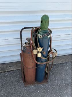 Complete Oxy-Acetylene Welding and Cutting Torch Set! In great working condition!