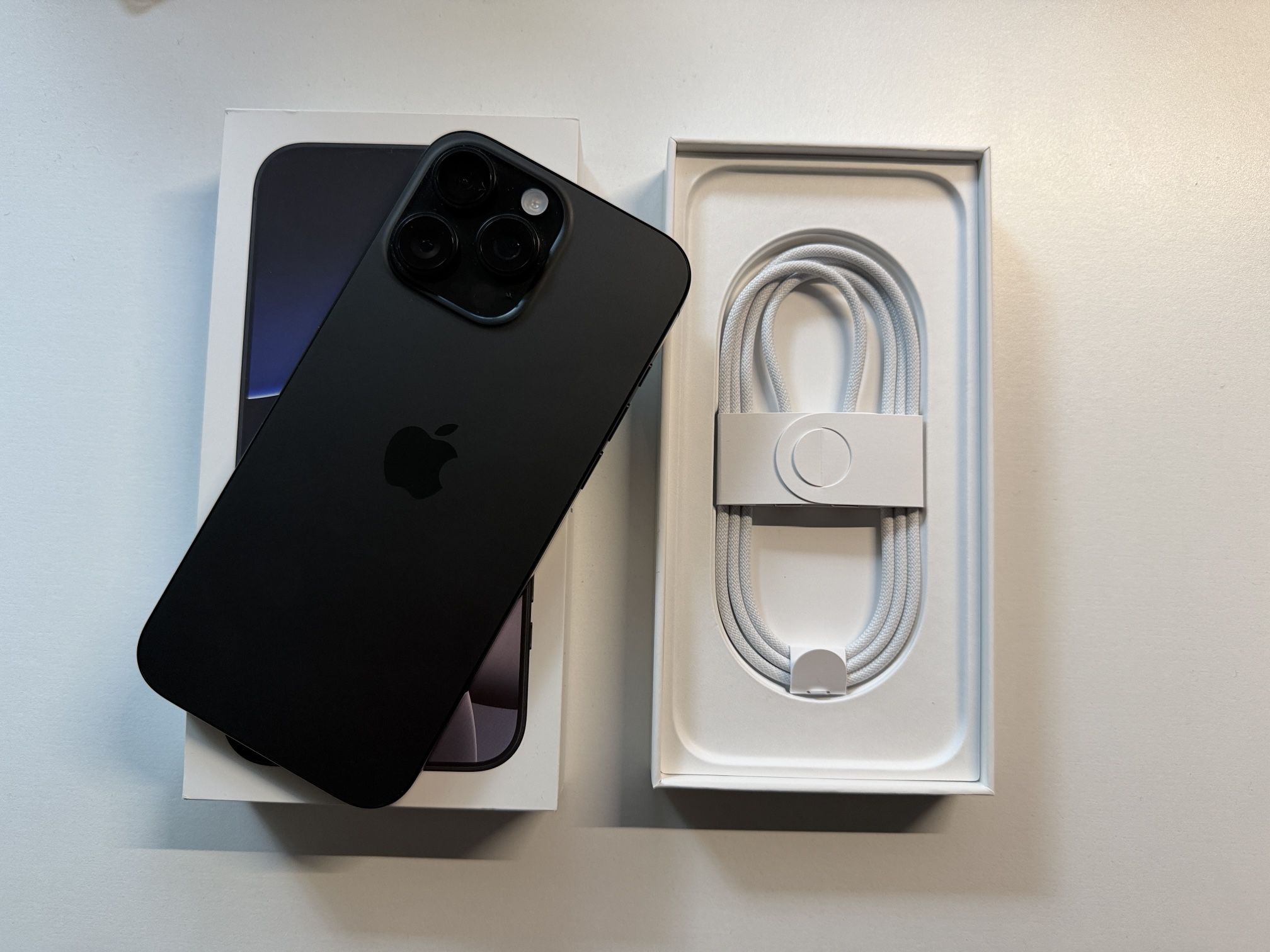 Apple iPhone 16 Pro Max 256GB Unlocked Black Titanium