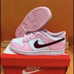 Nike Dunk Low GS Size 7Y/8.5 Womens  Brand New 