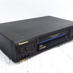 Panasonic Model PV-V4620 4 Head HI-FI Stereo Omnivision VCR VHS Player NO REMOTE
