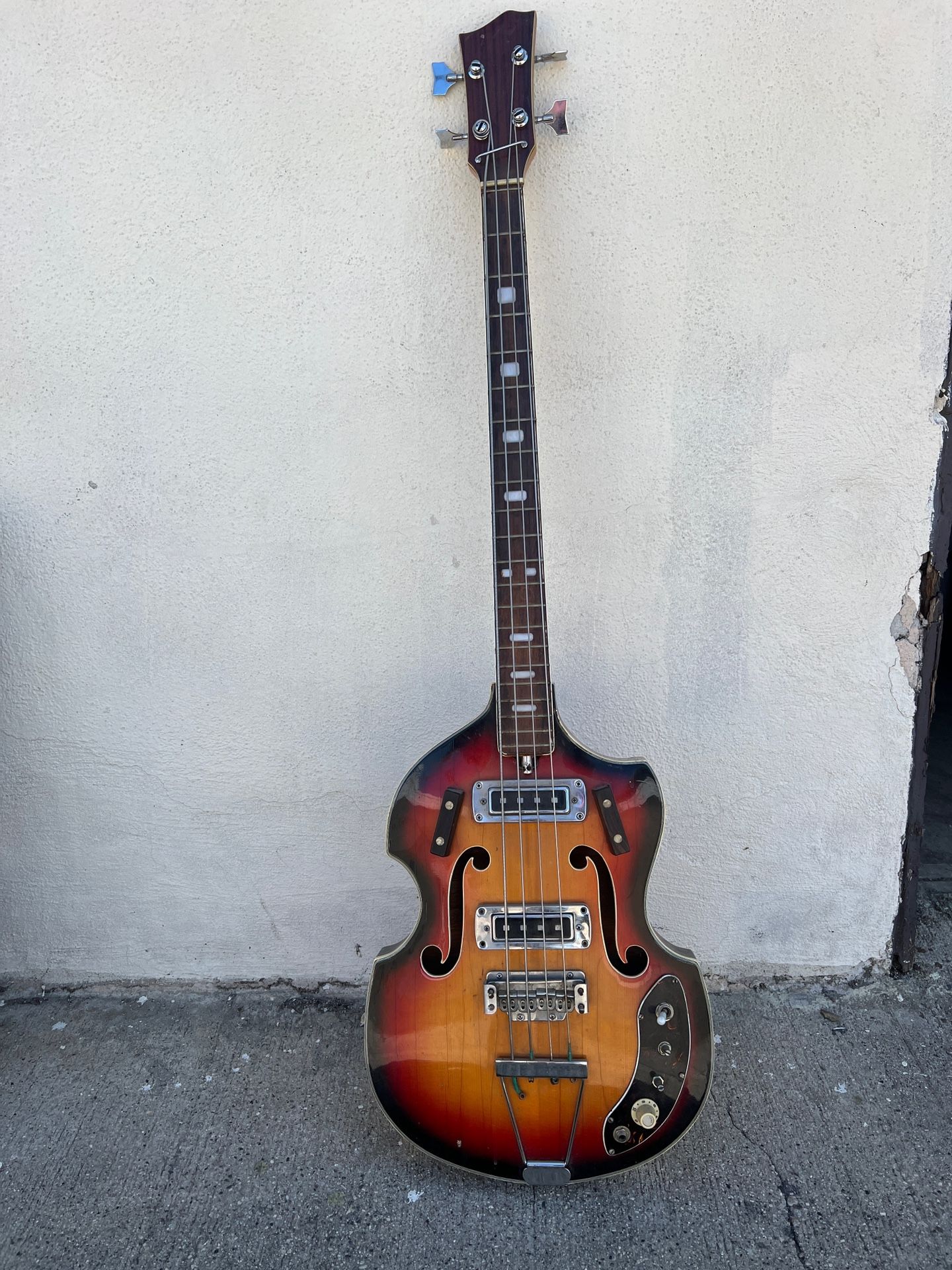 Vintage teisco Del Ray EB-10 Violin Bass Guitar