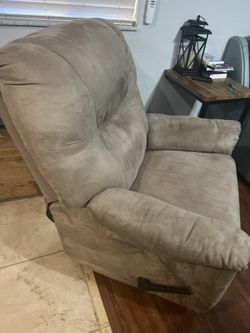 Swivel Recliner Works Great