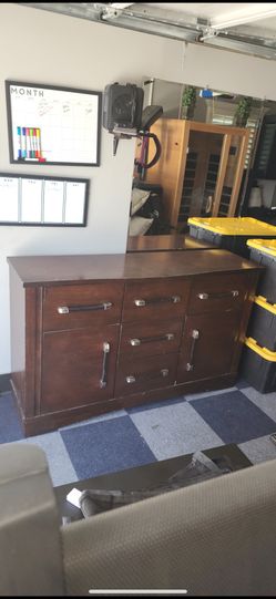 Dresser