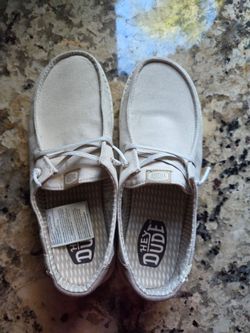 Women's "Hey Dudes" size 7