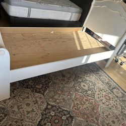 Free twin bed frame with mattress 