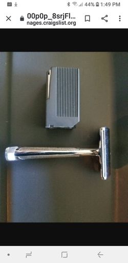 Vintage Gillette Metal Razor With Razors