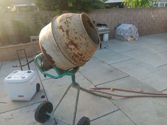 Concrete mixer