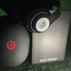 selling beats solo 3s