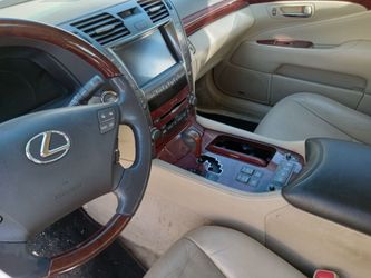 2007 Lexus LS 460
