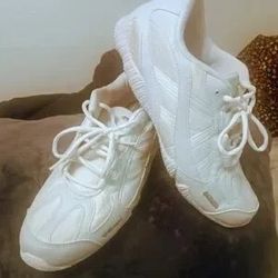 NWOT - Kaepa SZ 9.5 Women's - Cheerleading & Dance shoe.