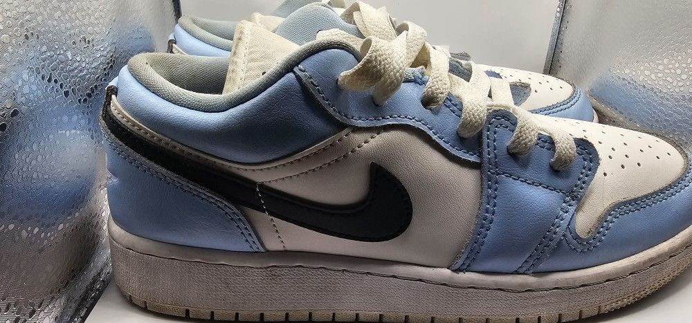 New Nike Air Jordan 1 Low Ice Blue GS Size's 4Y/Women's )