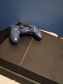 PlayStation 4 slim everything works