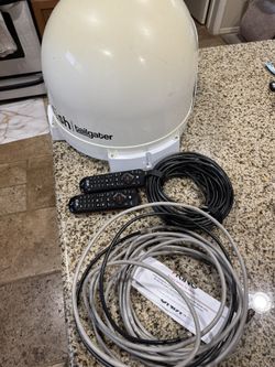 Dish King Tailgater 4 - Portable Automatic Satellite TV Antenna For RV
