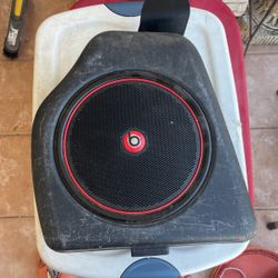 Beats Chrysler Speaker