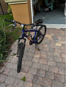 Roadmaster Mountain Bike Blue