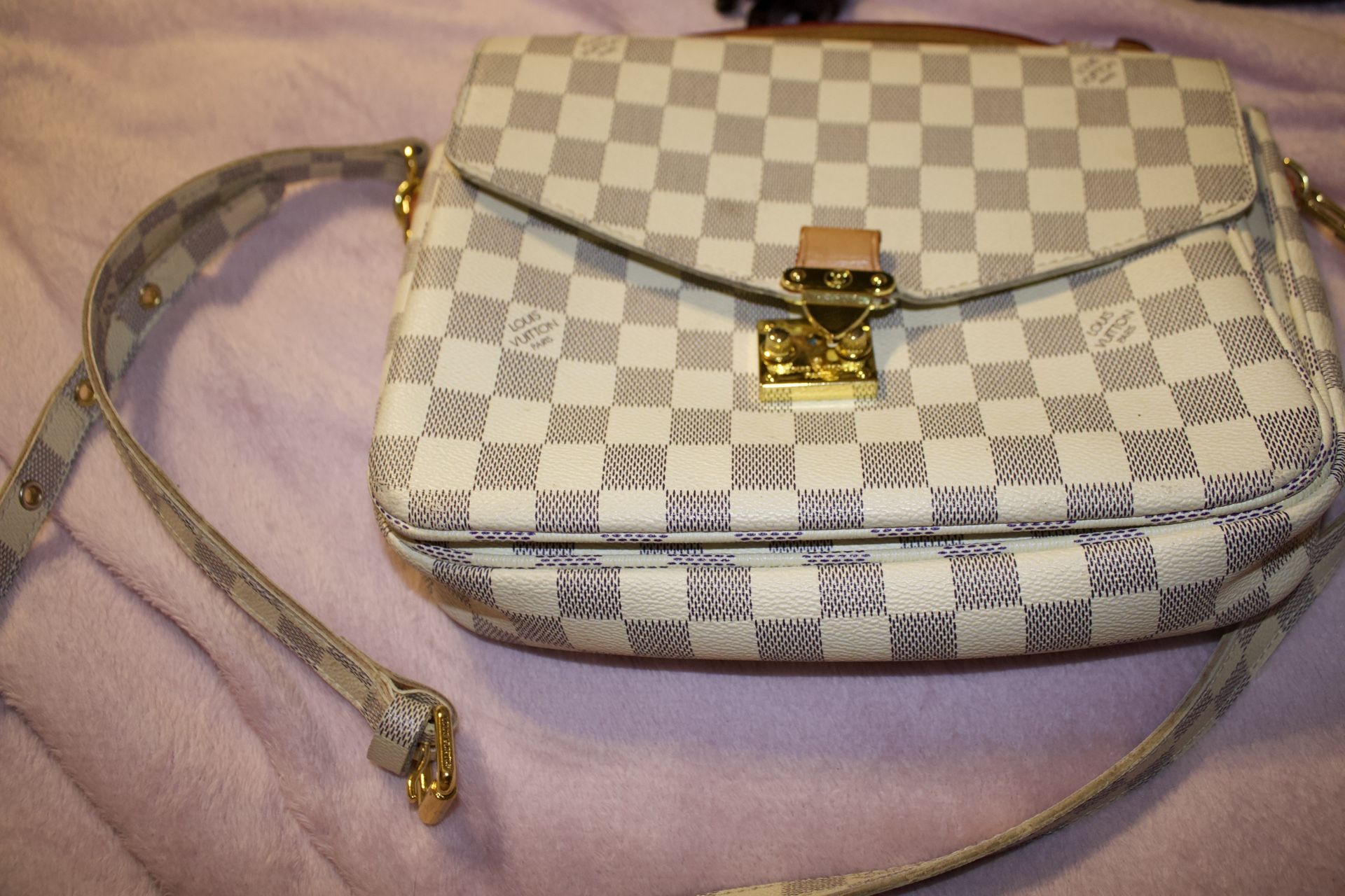 Louis Vuitton Purse For Sale