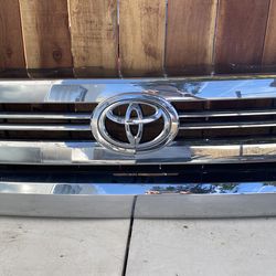 2014 2015 2016 2017 2018 2019 2020 2021 TOYOTA TUNDRA FRONT GRILLE CHROME OEM