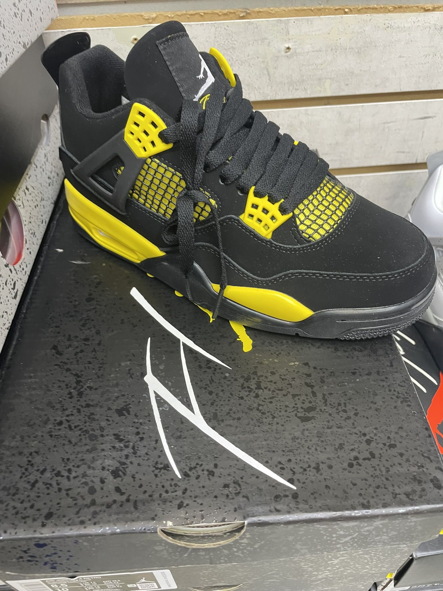 Thunder 4