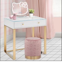 Hello Kitty Velvet Seat