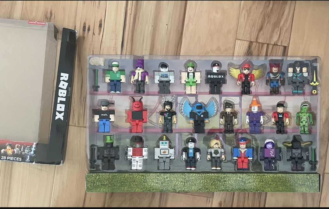 Roblox Series 2 Ultimate Collector’s Set Rare Limited Edition, Navy Queen Of The Night