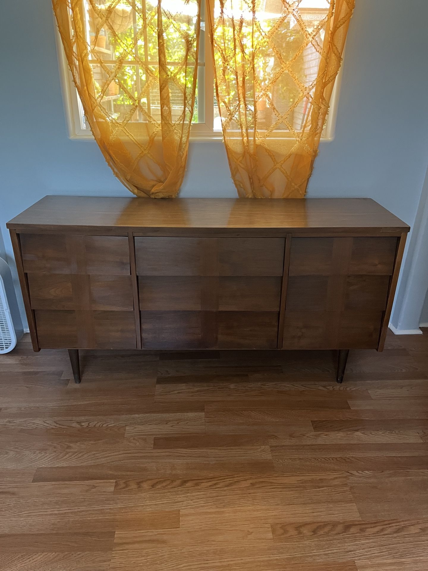 MCM Ward 9 Drawer Dresser-Rare