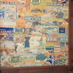 Cuban Themed Domino Table Solid Wood Mesa de Dominó Cubana — Madera Sólida — $100