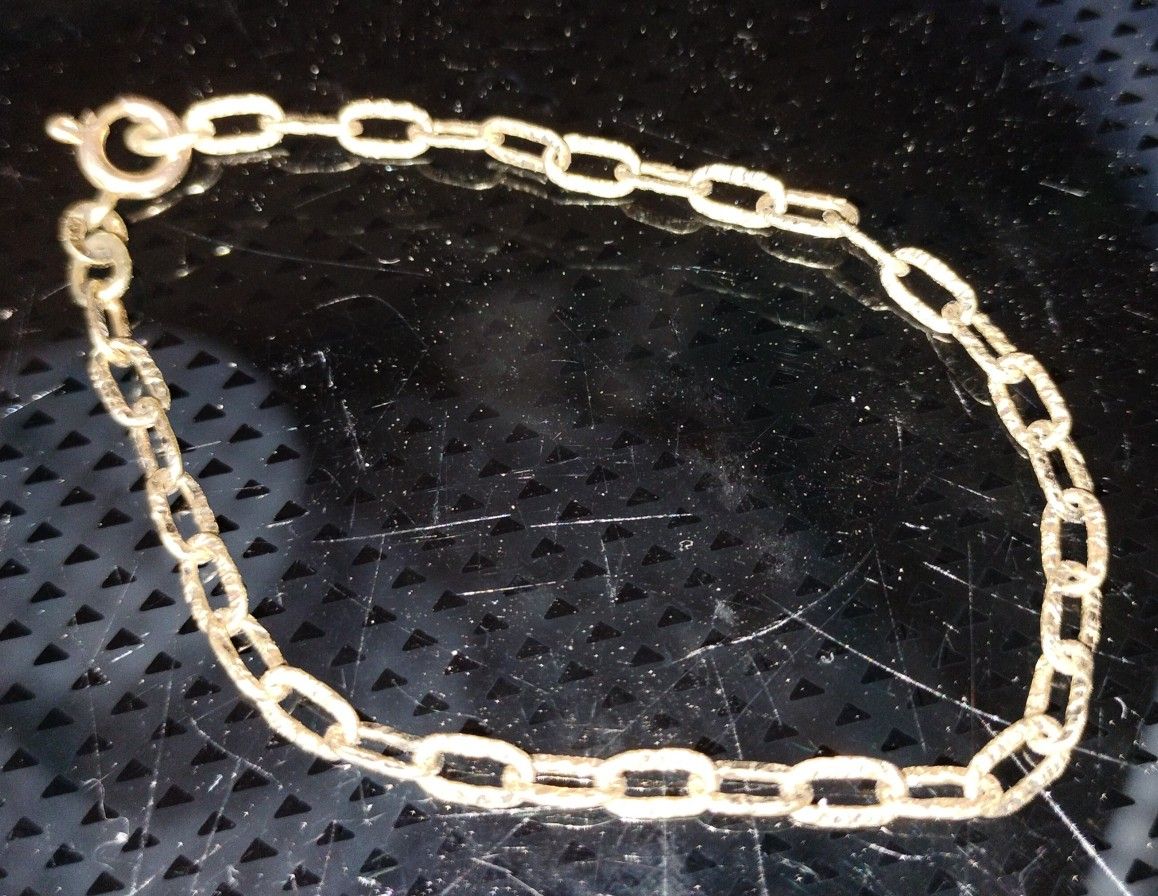 14K Gold Bracelet. 7" Stamped 585. 14K Made In Italy