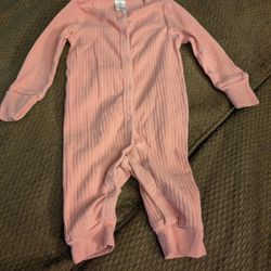 Infant pink sleepsuit without feet