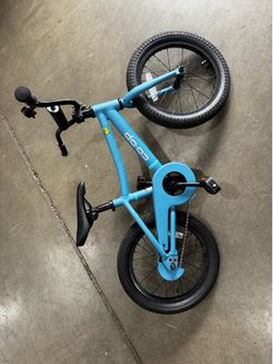 Co-op Cycles Kids Bike Blue