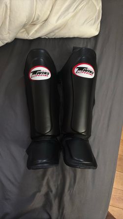 Twins Special Shin Guards, Brand New