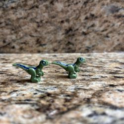 In very good condition Lego baby raptor lot of 2