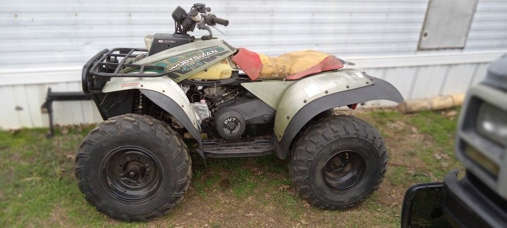 94 POLARIS 400 4X4 FOR PARTS.
