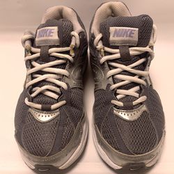 Women Nike Impact Groove Sneakers Sz 6.5