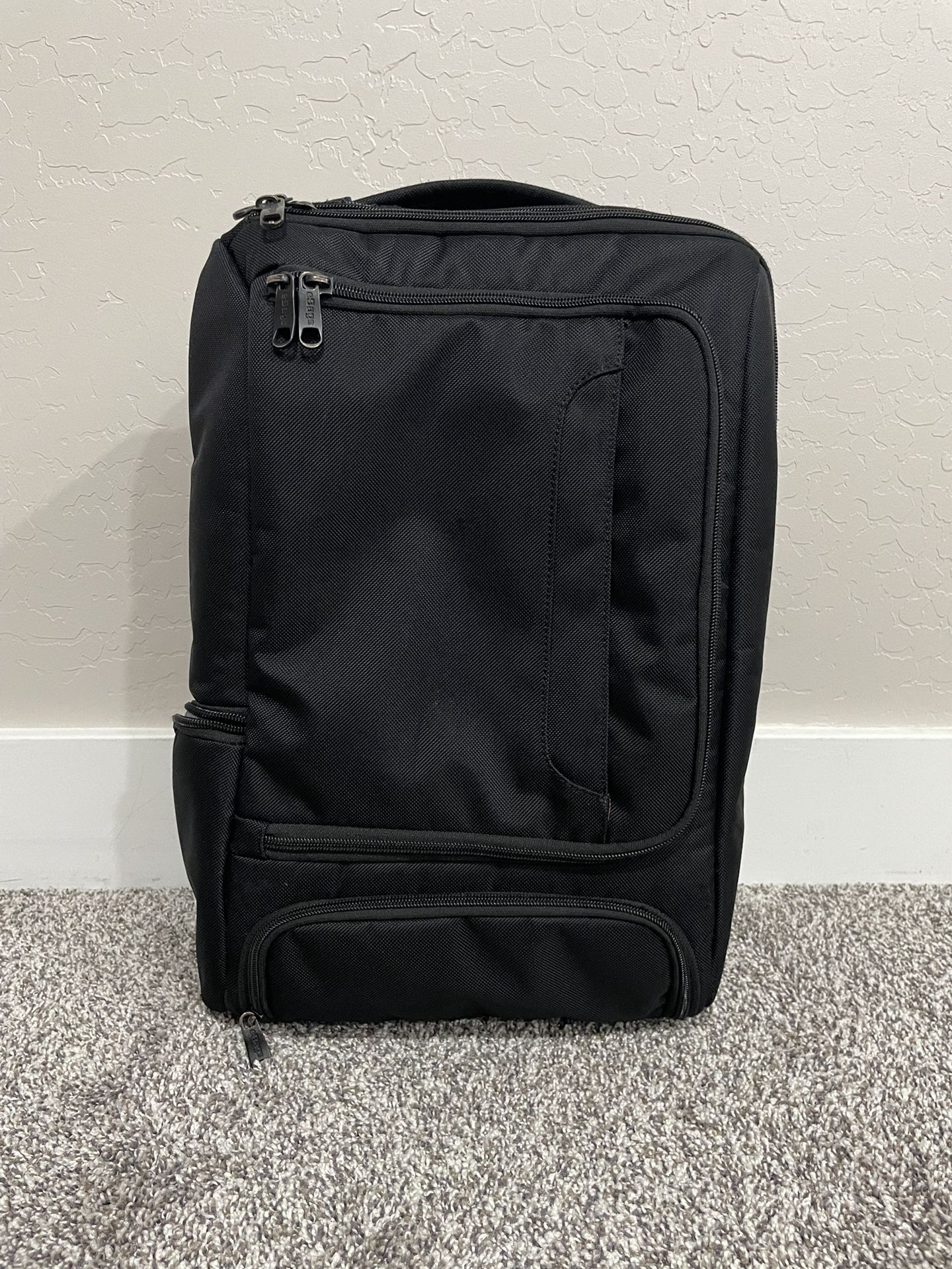 eBAGS ‘Pro Slim’ Black Nylon Laptop Backpack