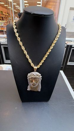 Jesus pendant 10kt